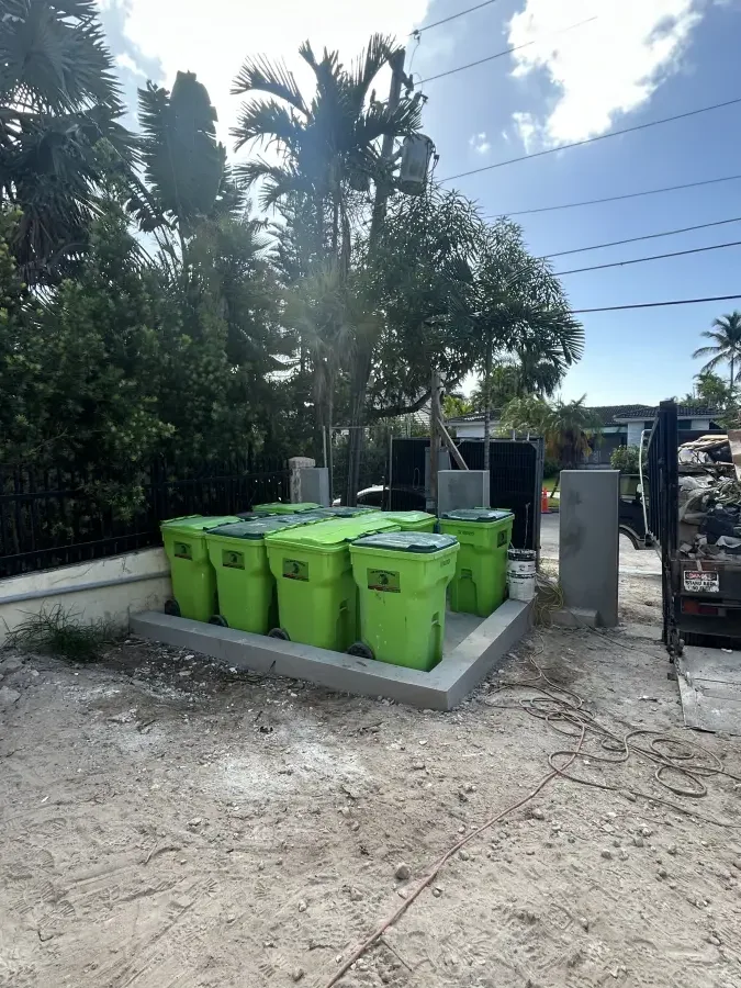 Carritos Trash A La Cart entregados en una obra de Miami